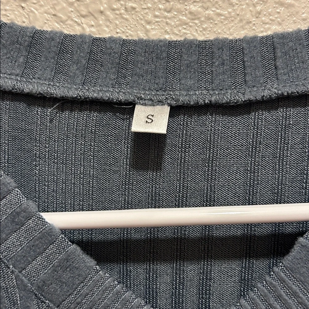 Women's V-Neck Ribbed Top - blue - Picture 2 of 3